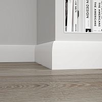 Плинтус белый Ultrawood арт. Base 0017 p (2000 x 100 x 14 мм.) - Новосибирск